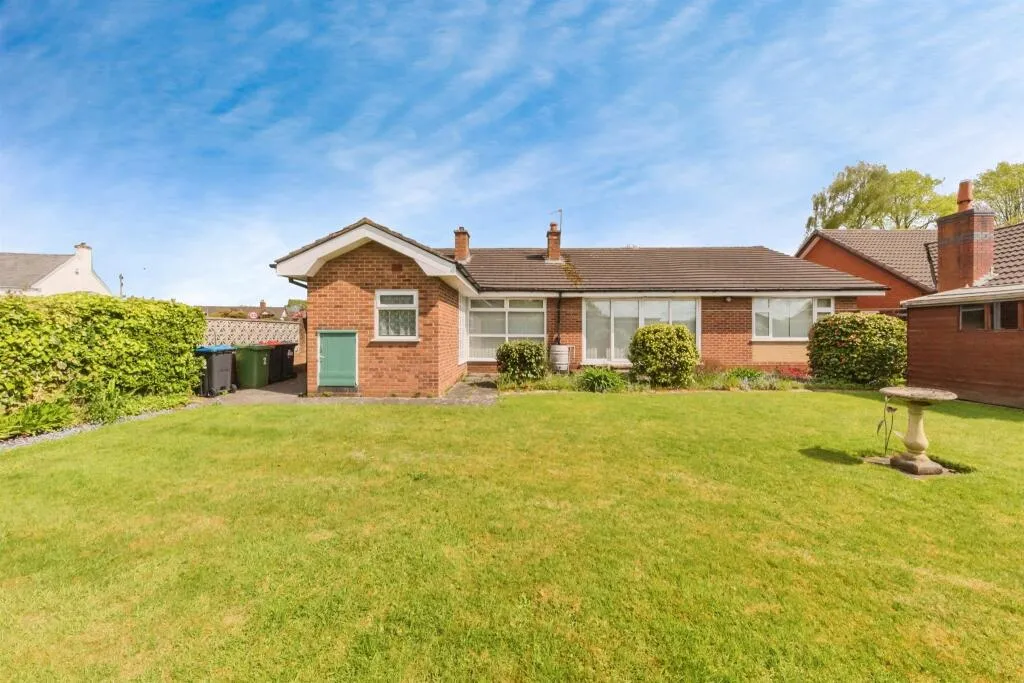 3 bed Detached Bungalow