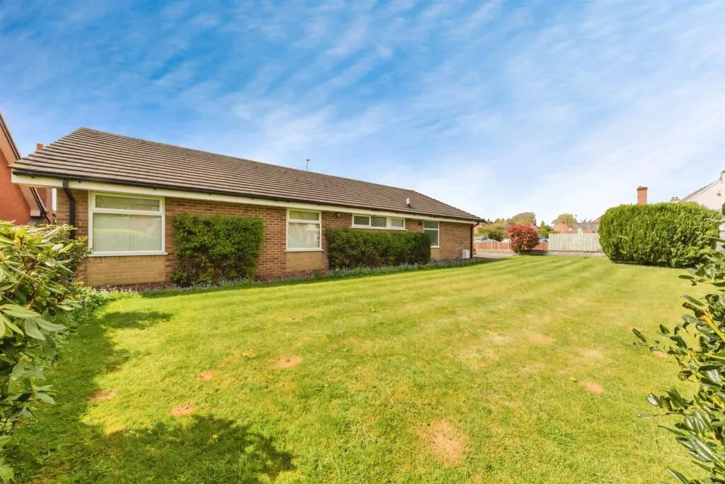 3 bed Detached Bungalow