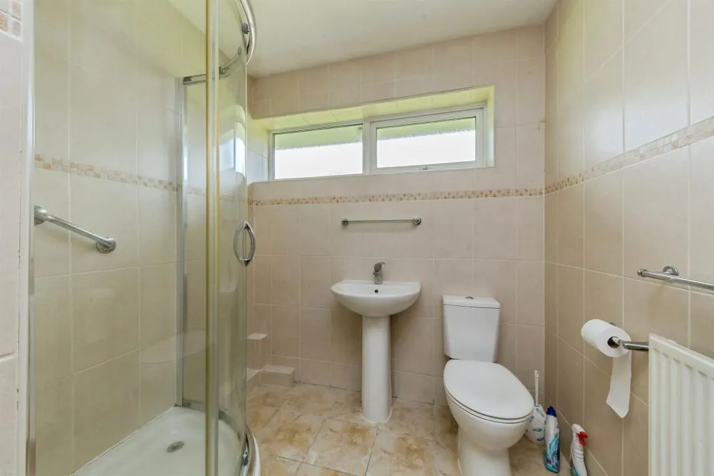3 bed Detached Bungalow