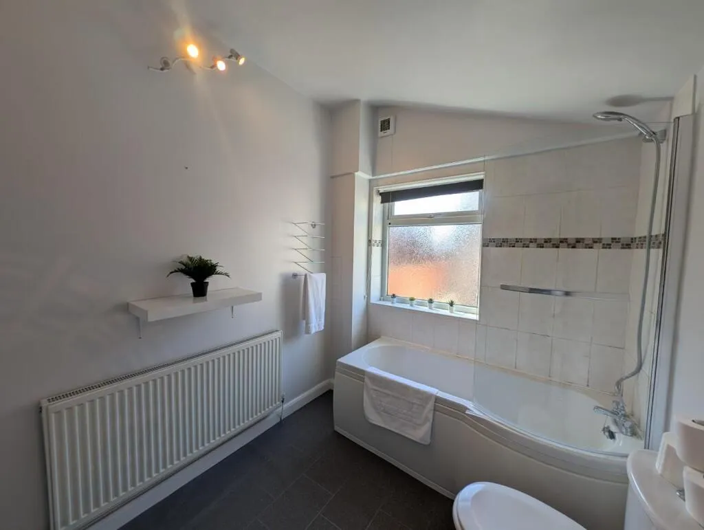 2 bed House