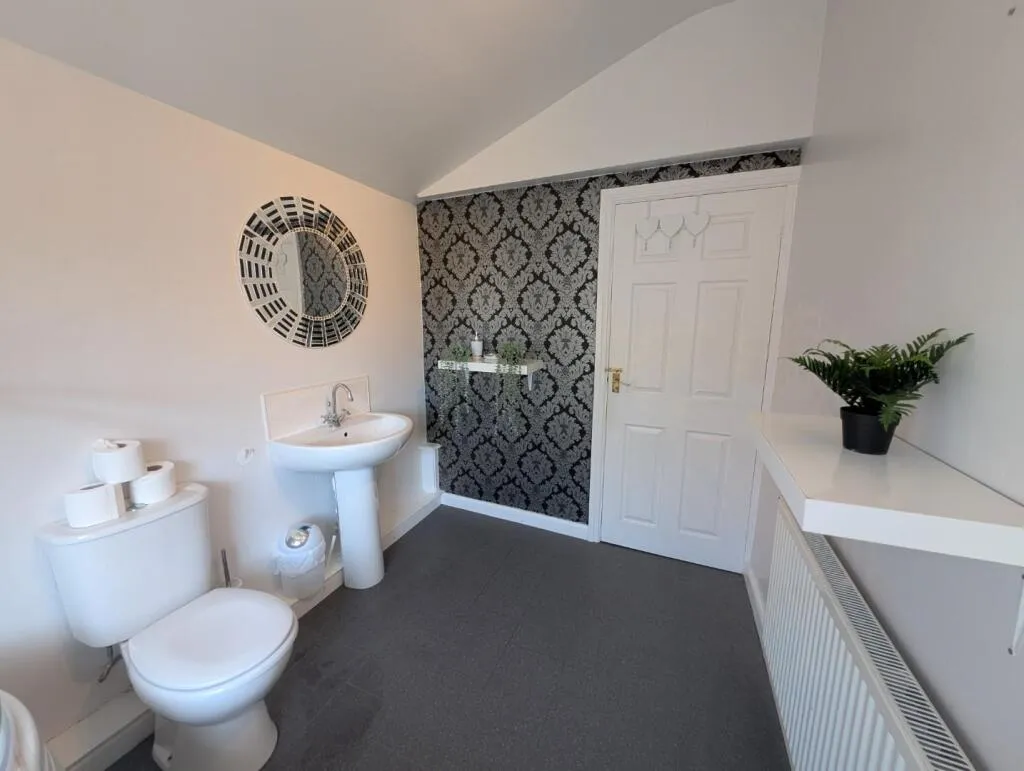 2 bed House