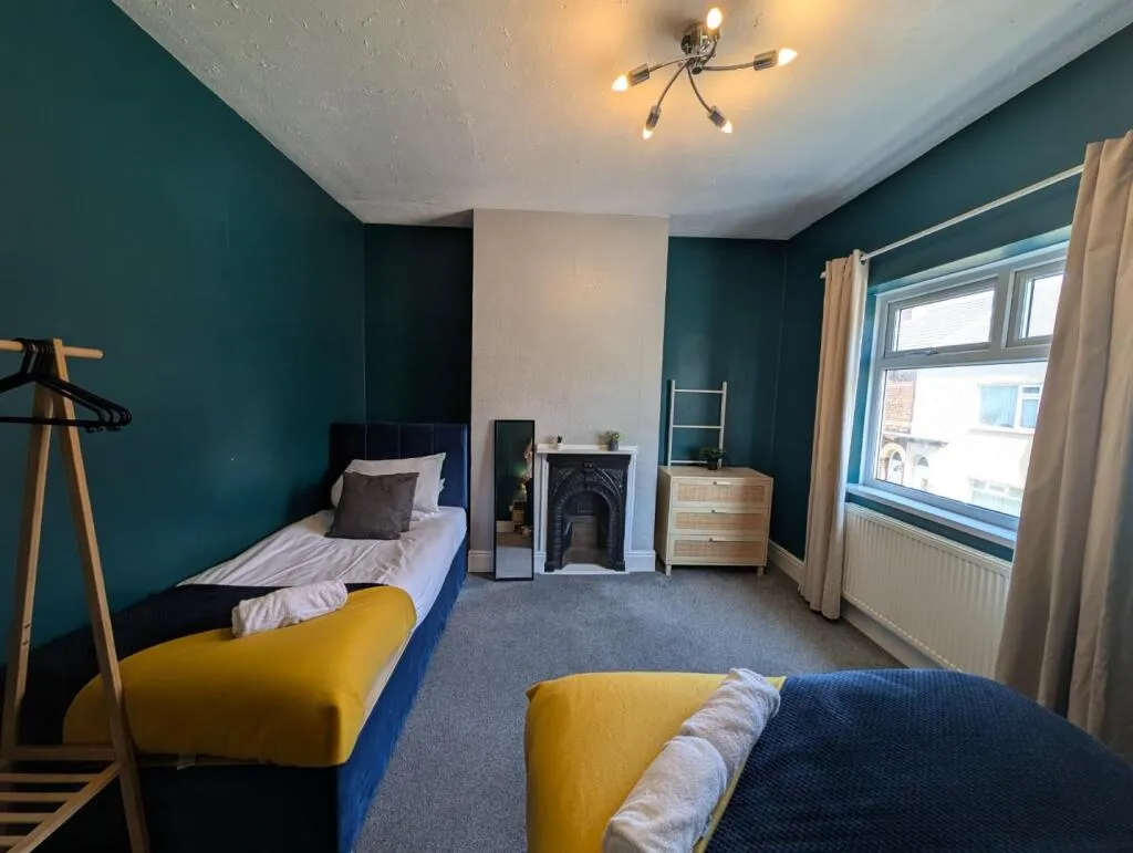 2 bed House