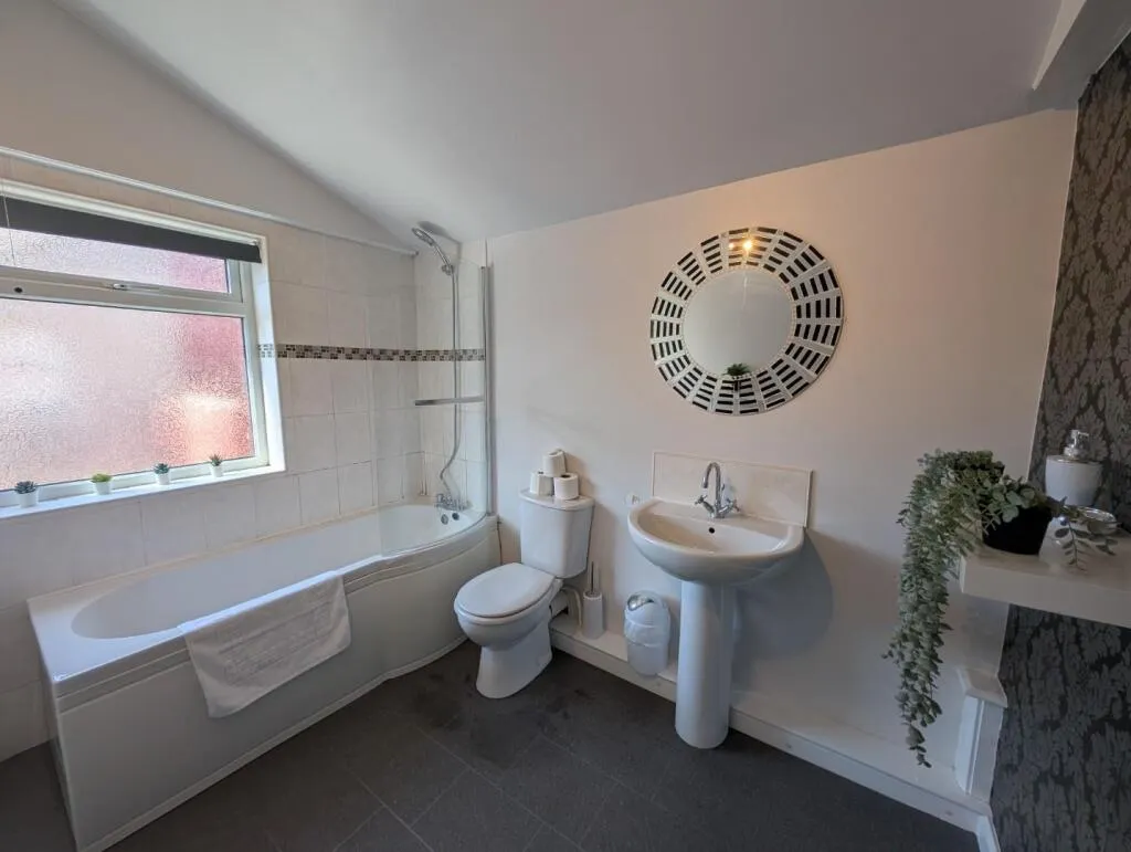 2 bed House
