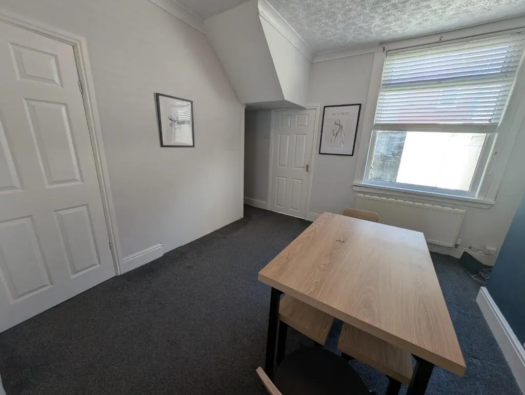 2 bed House