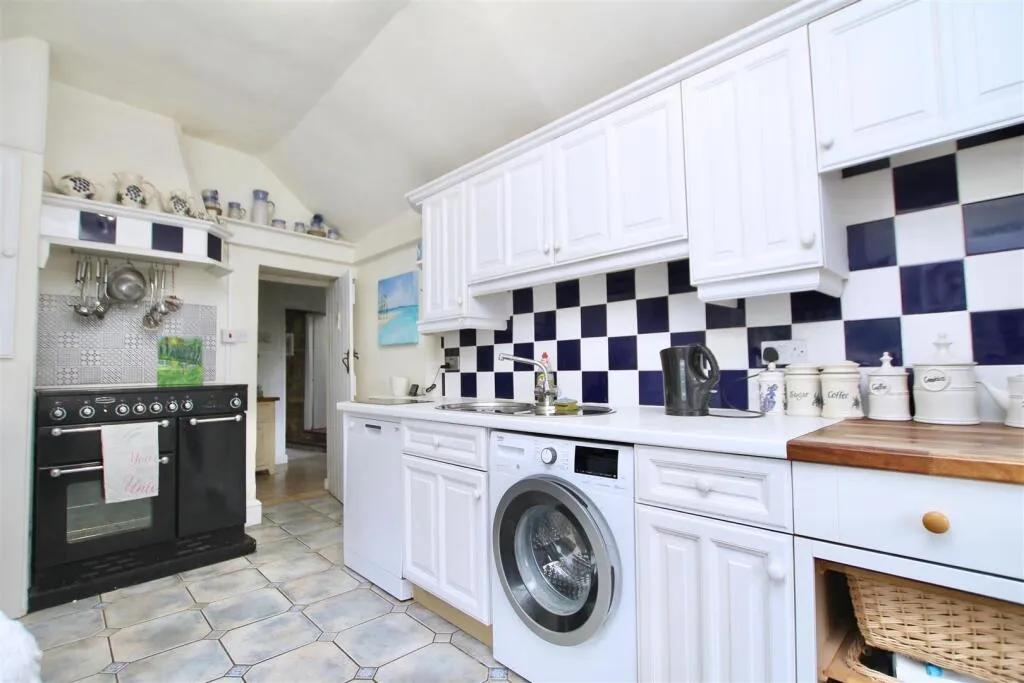 2 bed Character Property
