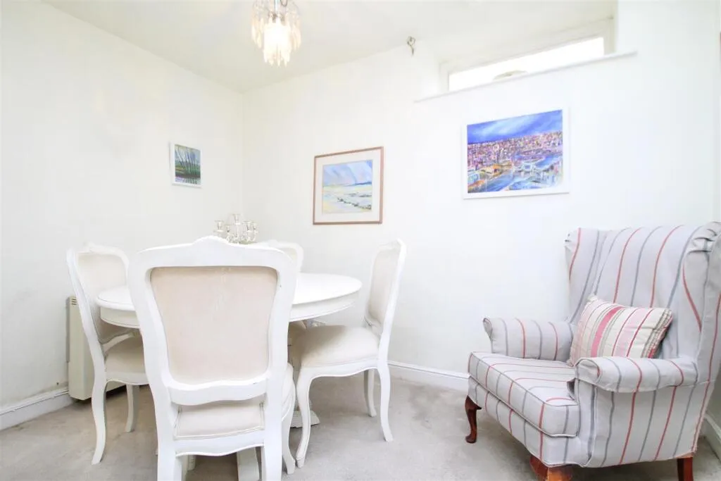 2 bed Character Property