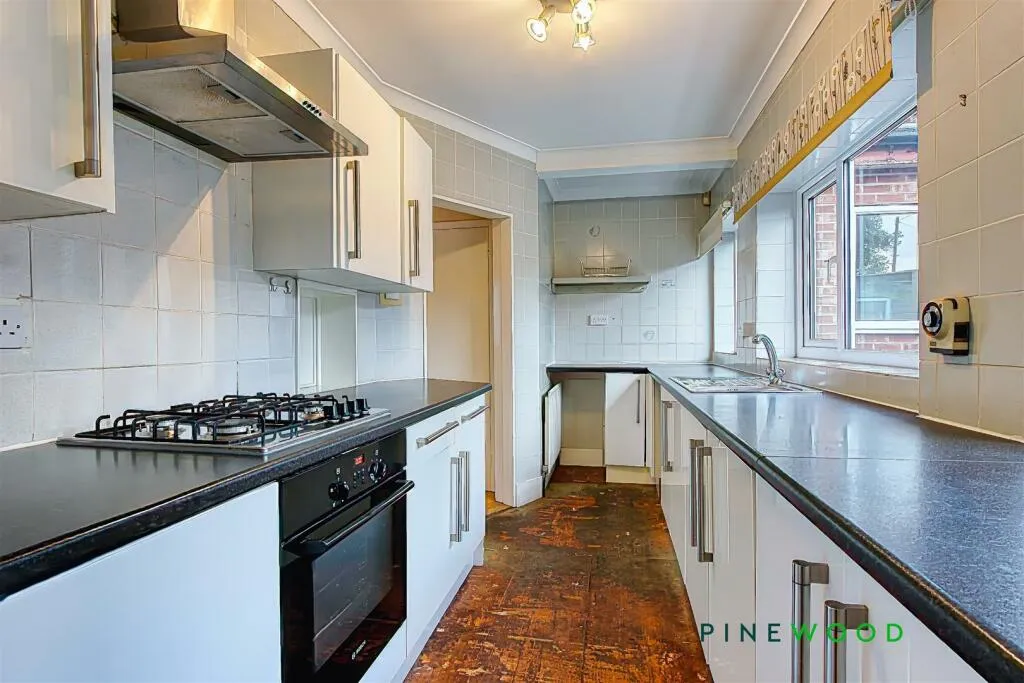 4 bed Detached