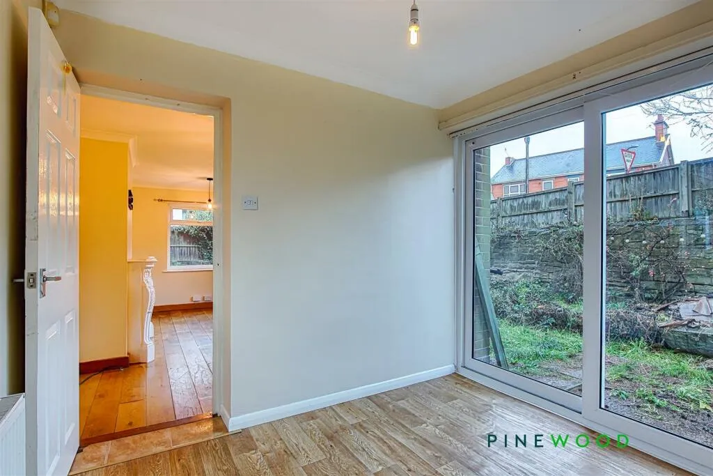 4 bed Detached