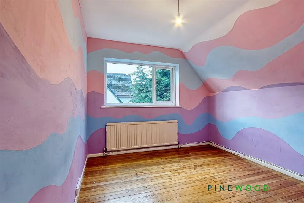 4 bed Detached