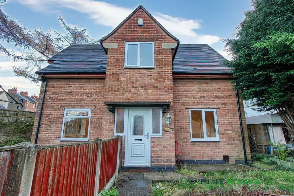 4 bed Detached