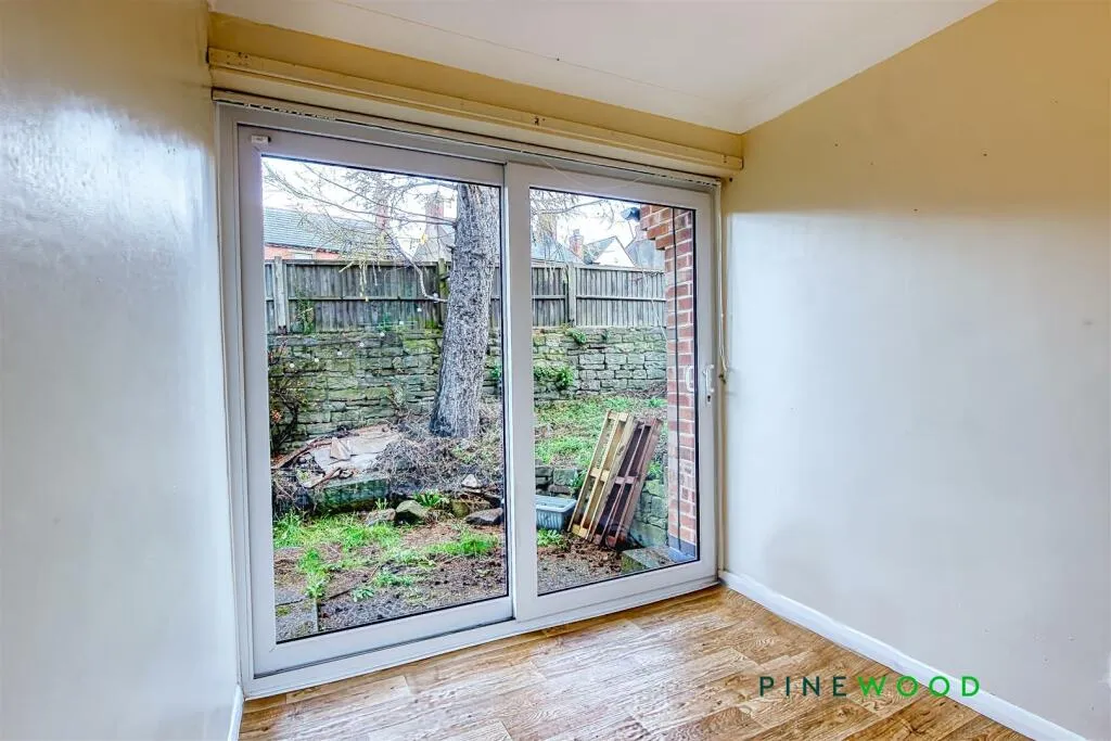 4 bed Detached