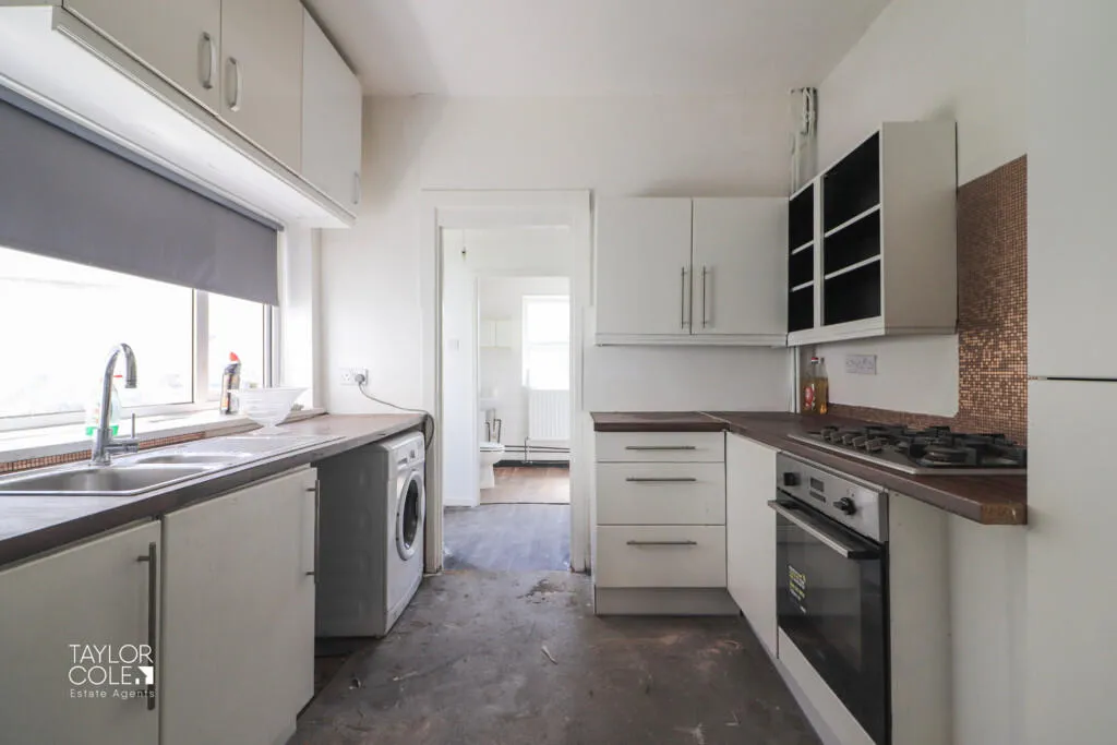 4 bed Detached