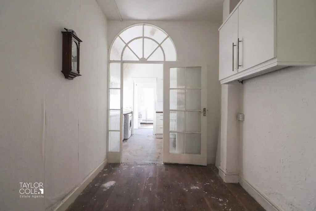 4 bed Detached