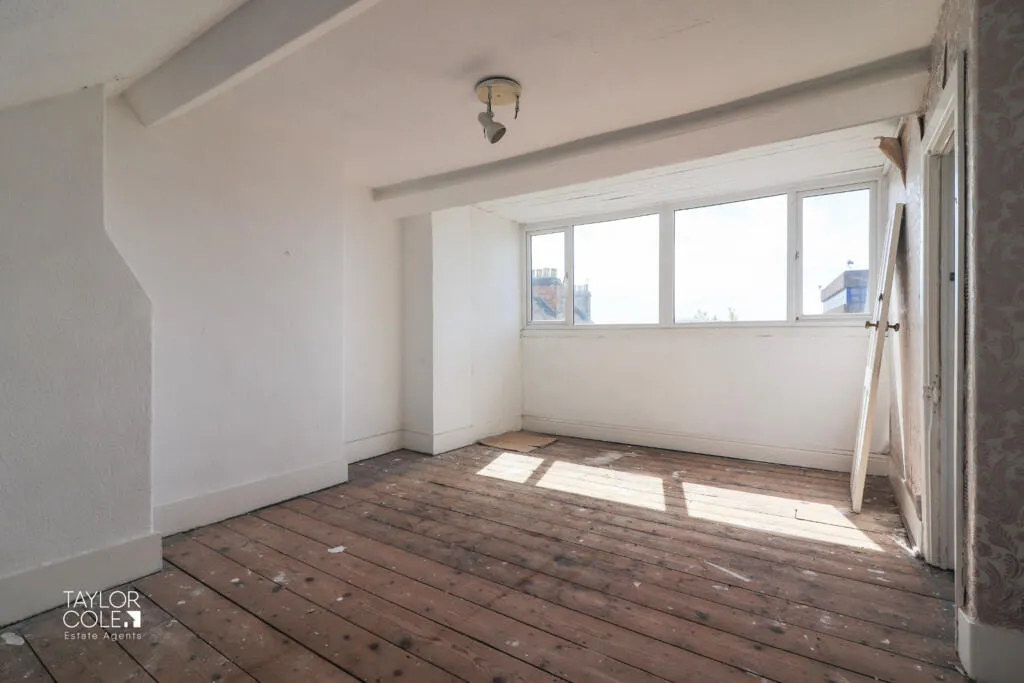 4 bed Detached
