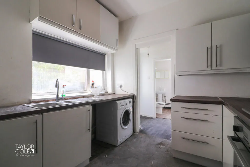 4 bed Detached