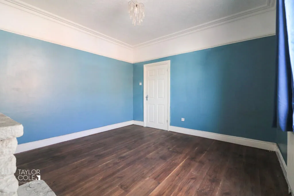 4 bed Detached