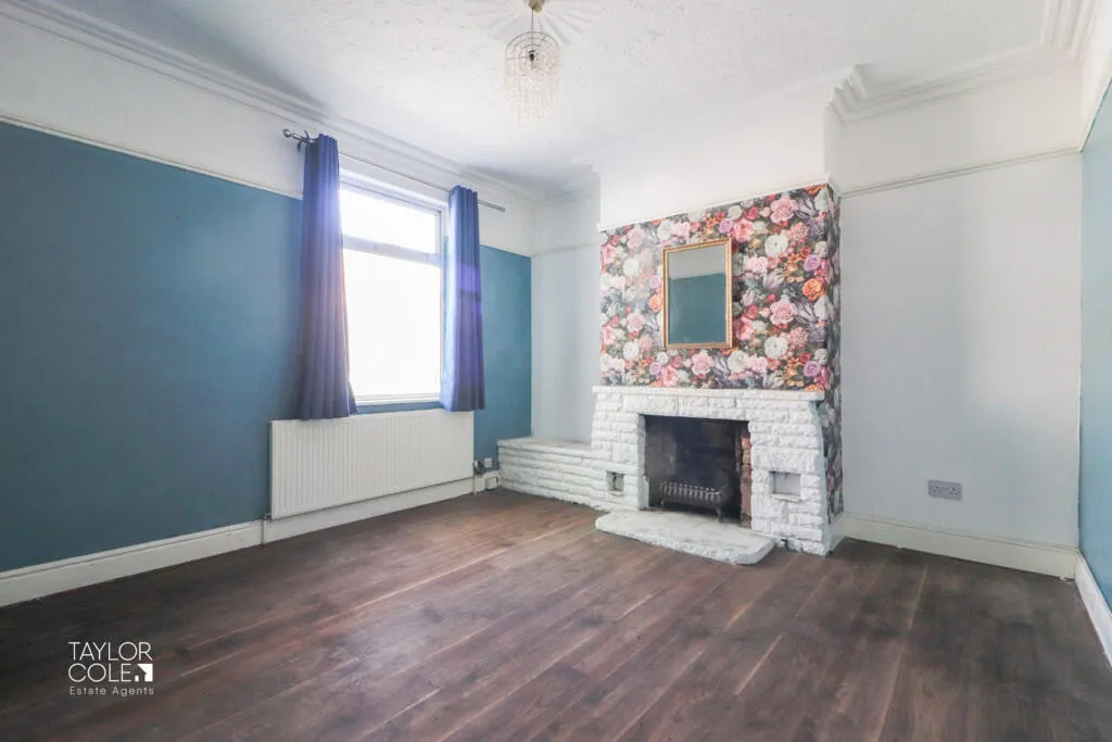 4 bed Detached