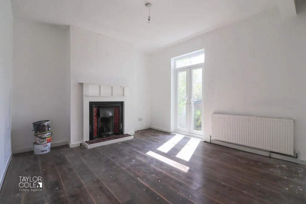 4 bed Detached