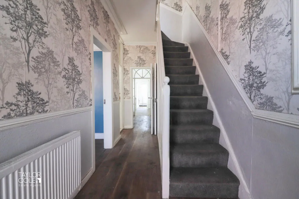 4 bed Detached