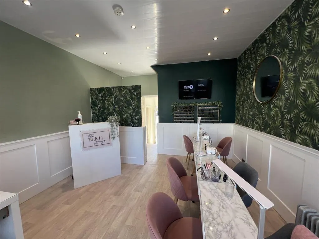 1 bed Commercial Property