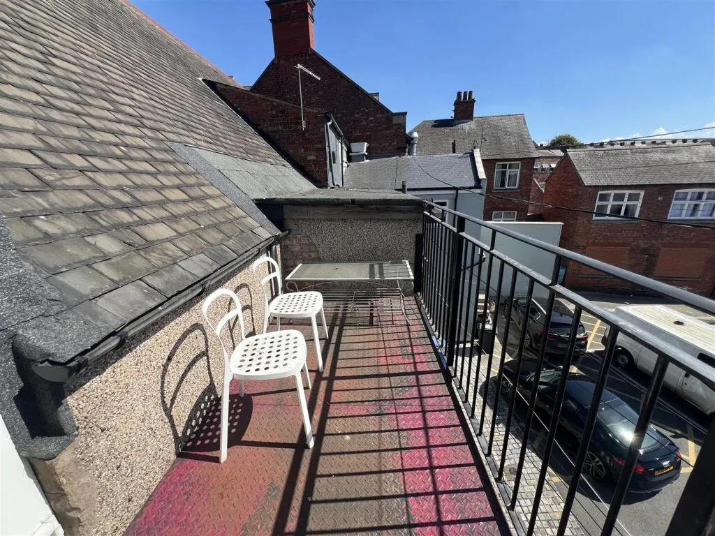 1 bed Commercial Property
