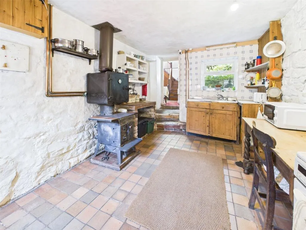 4 bed Detached
