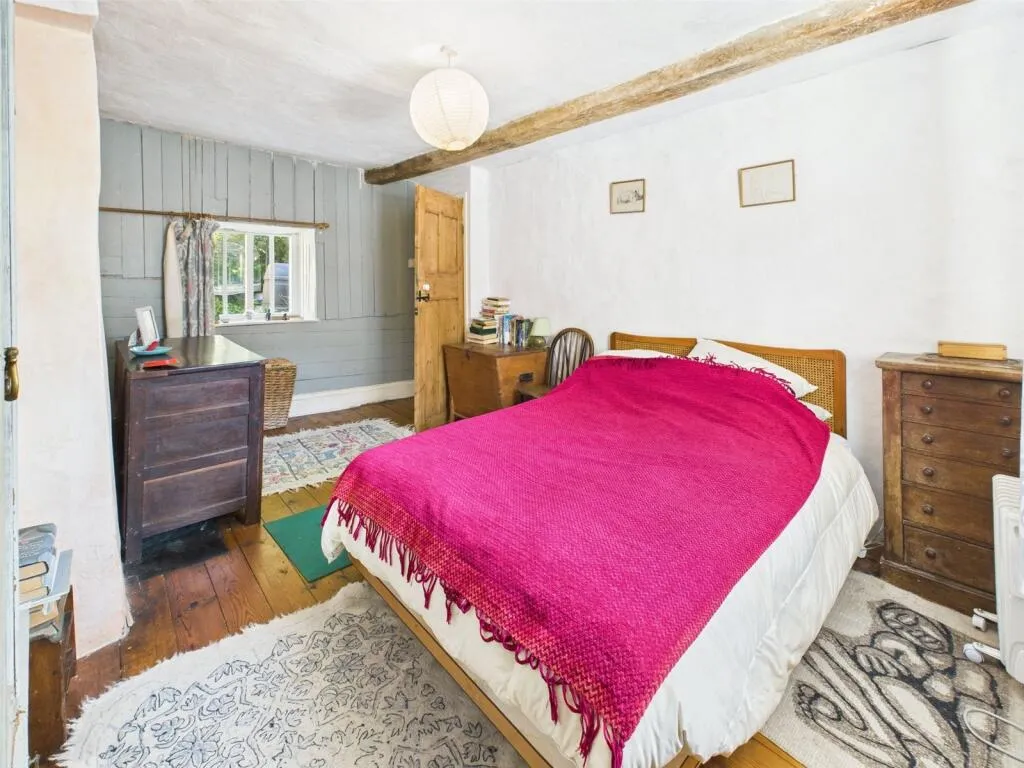 4 bed Detached