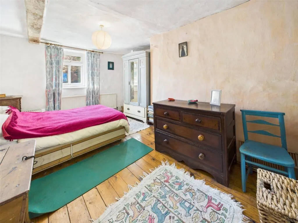 4 bed Detached