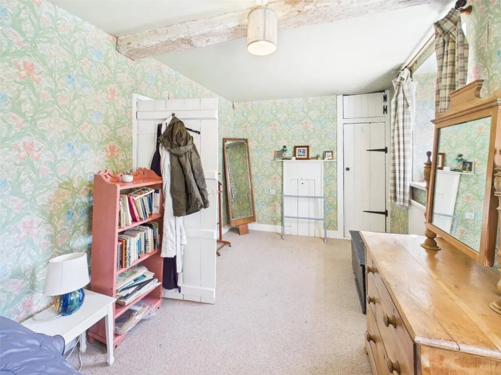4 bed Detached