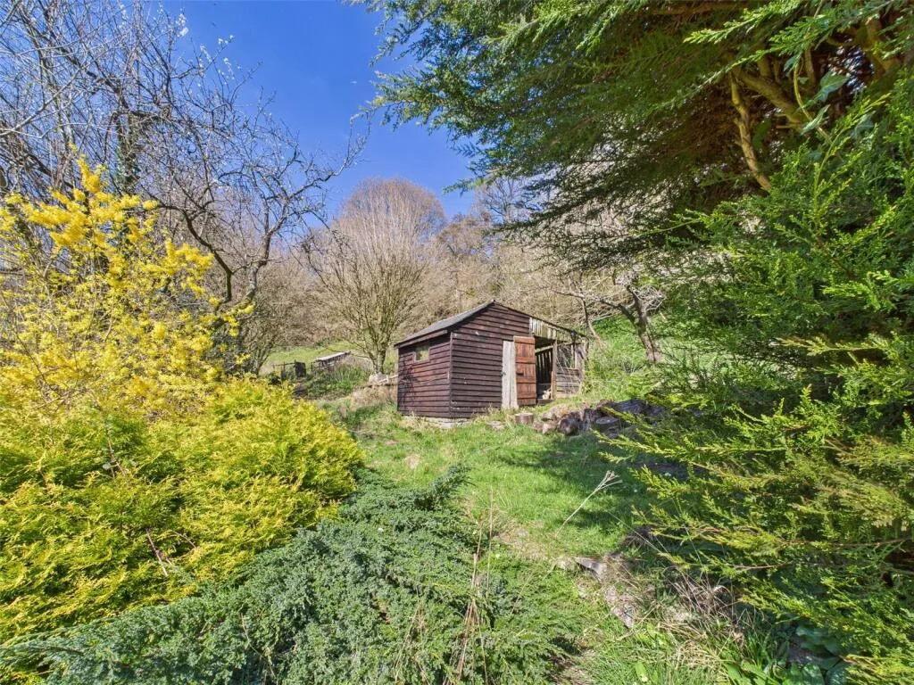 4 bed Detached