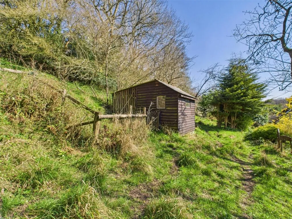 4 bed Detached