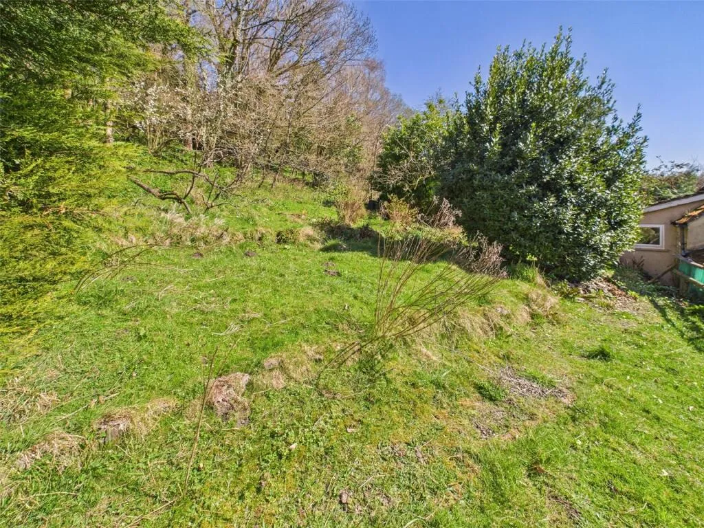 4 bed Detached
