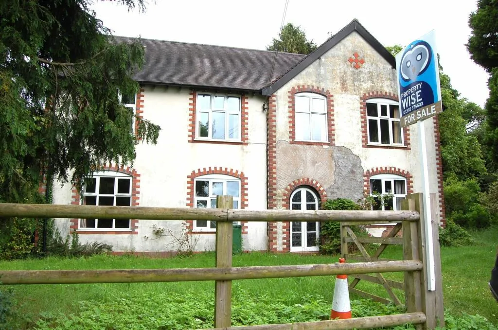 5 bed Detached