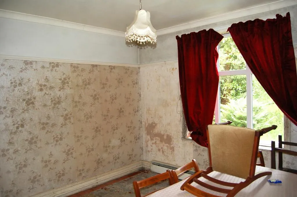 5 bed Detached