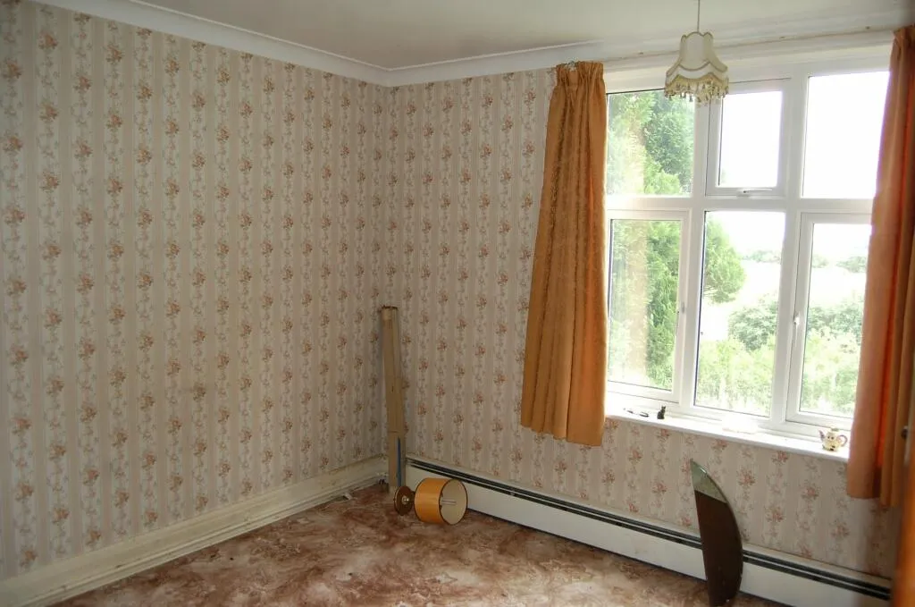 5 bed Detached