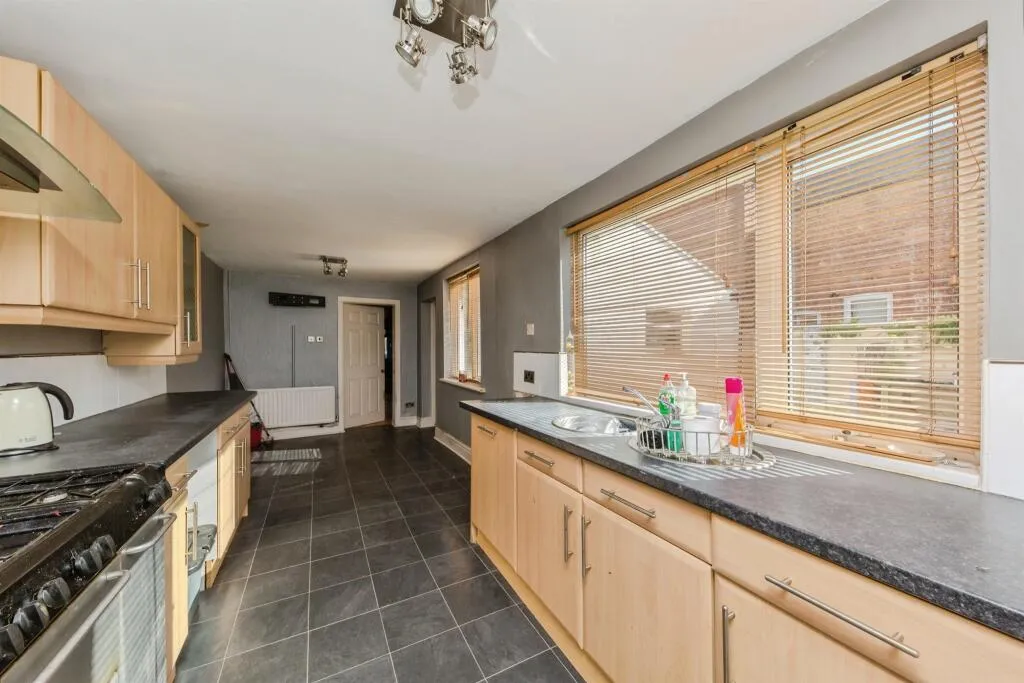 3 bed Semi-Detached