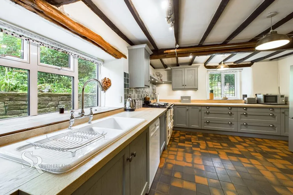 3 bed Character Property
