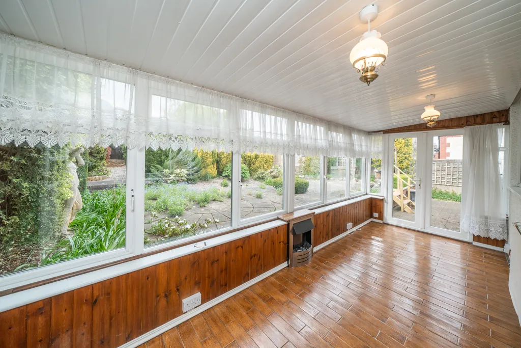 2 bed Detached Bungalow