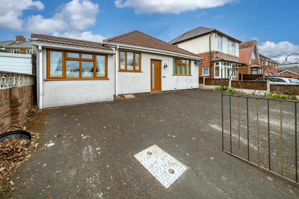 2 bed Detached Bungalow