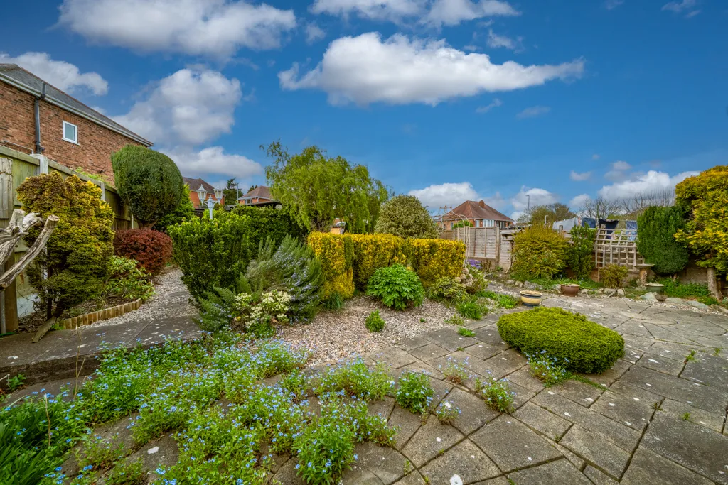 2 bed Detached Bungalow