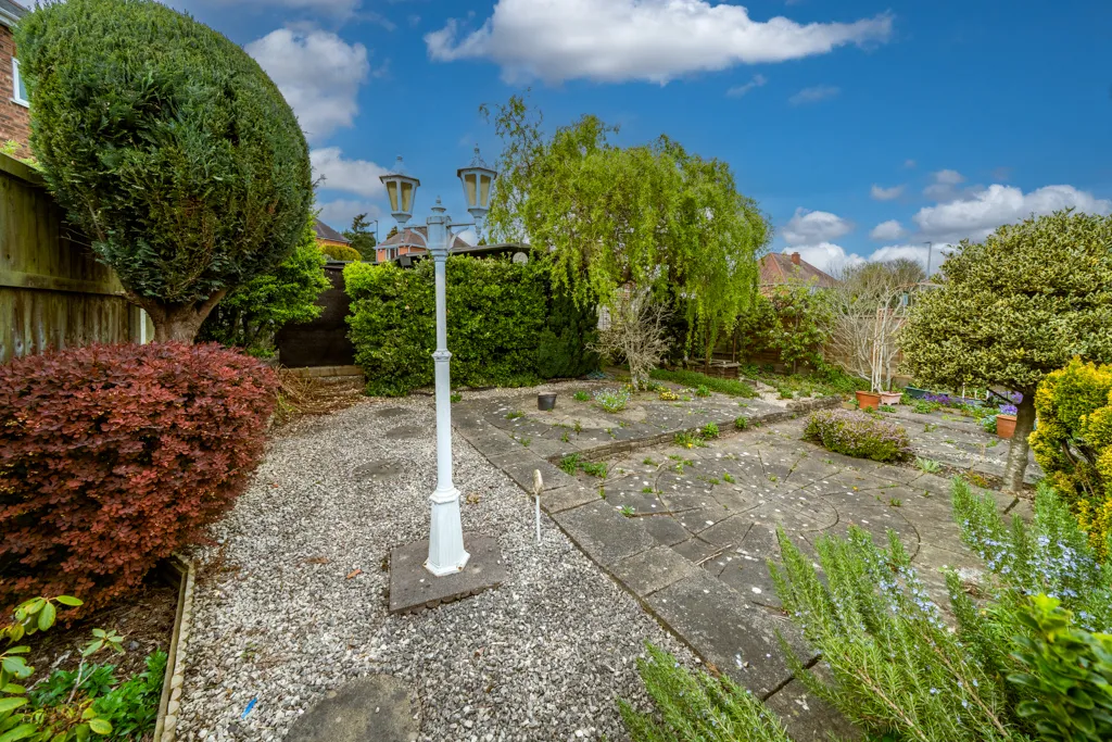 2 bed Detached Bungalow