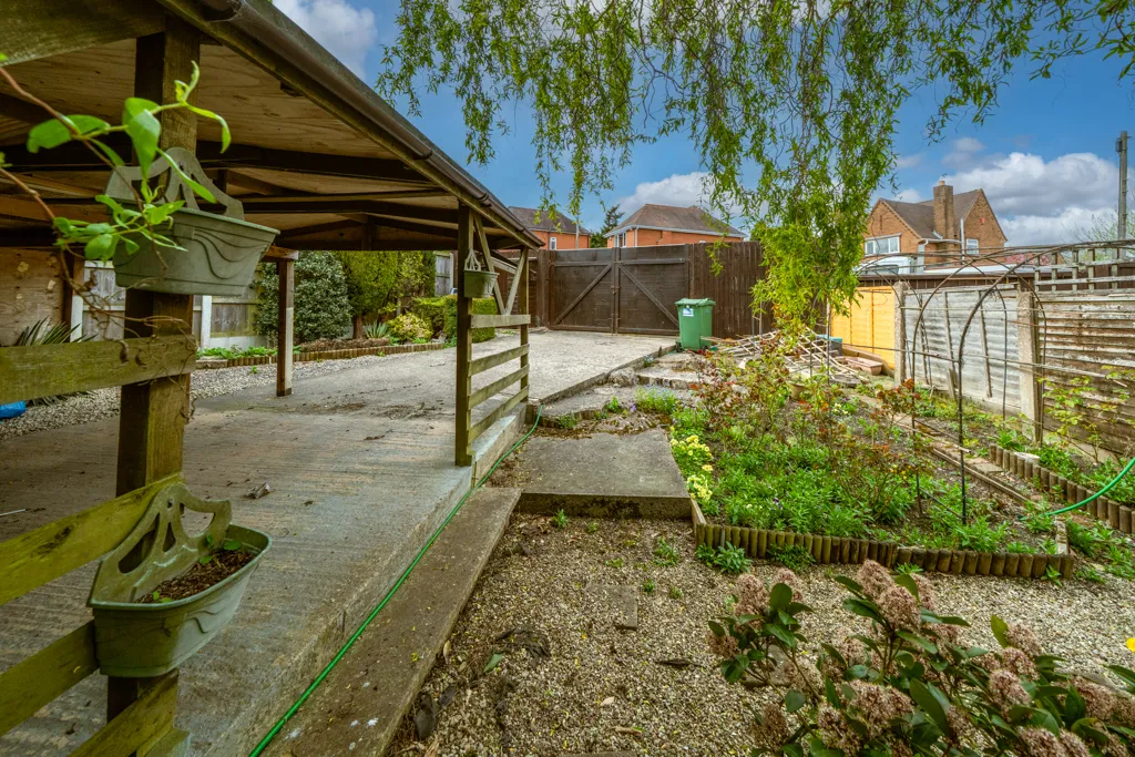 2 bed Detached Bungalow