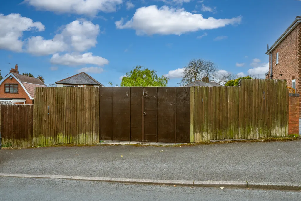 2 bed Detached Bungalow