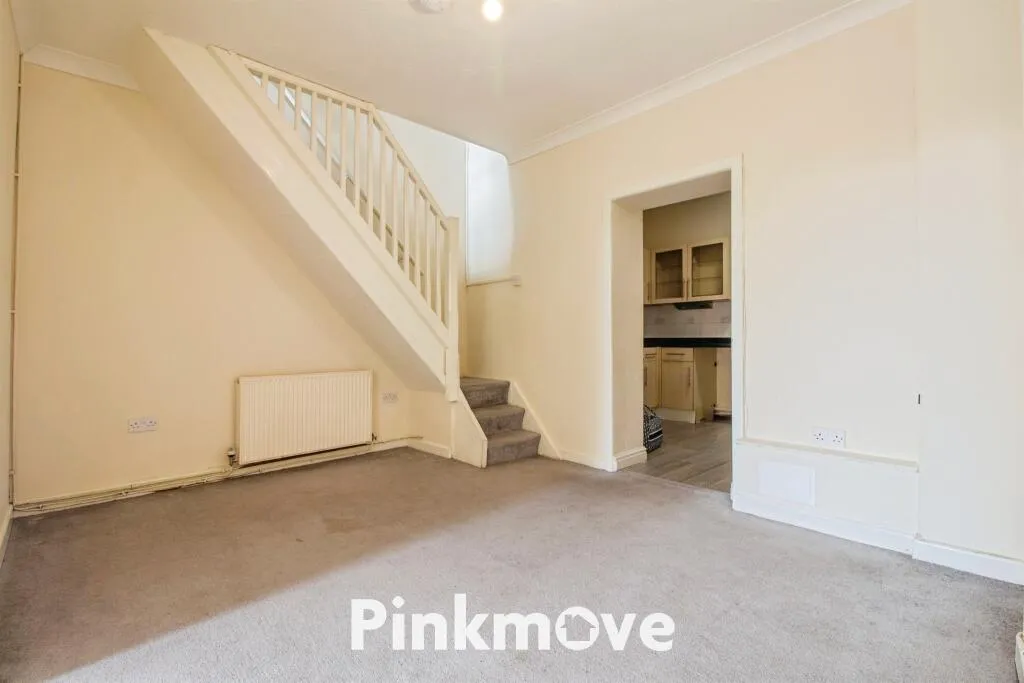 3 bed End of Terrace