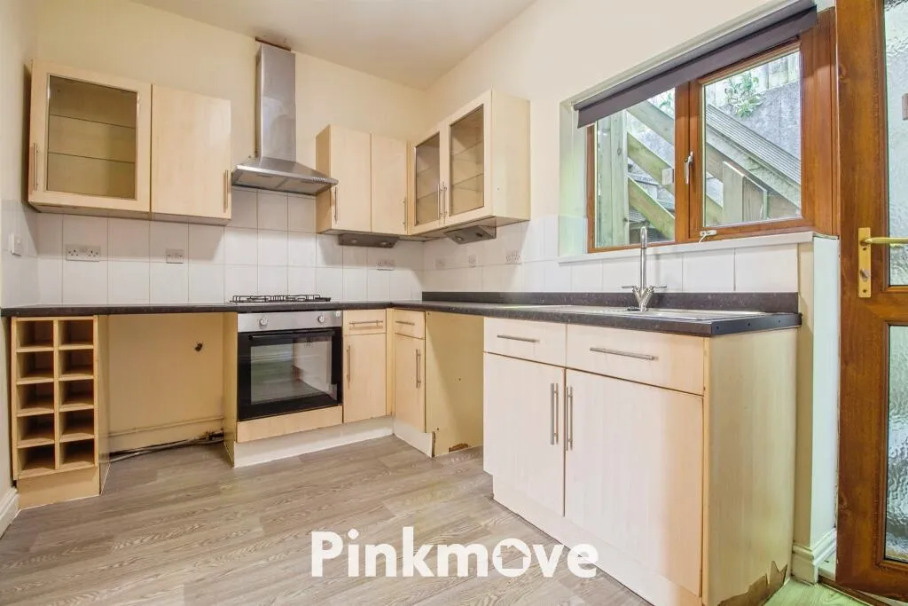 3 bed End of Terrace