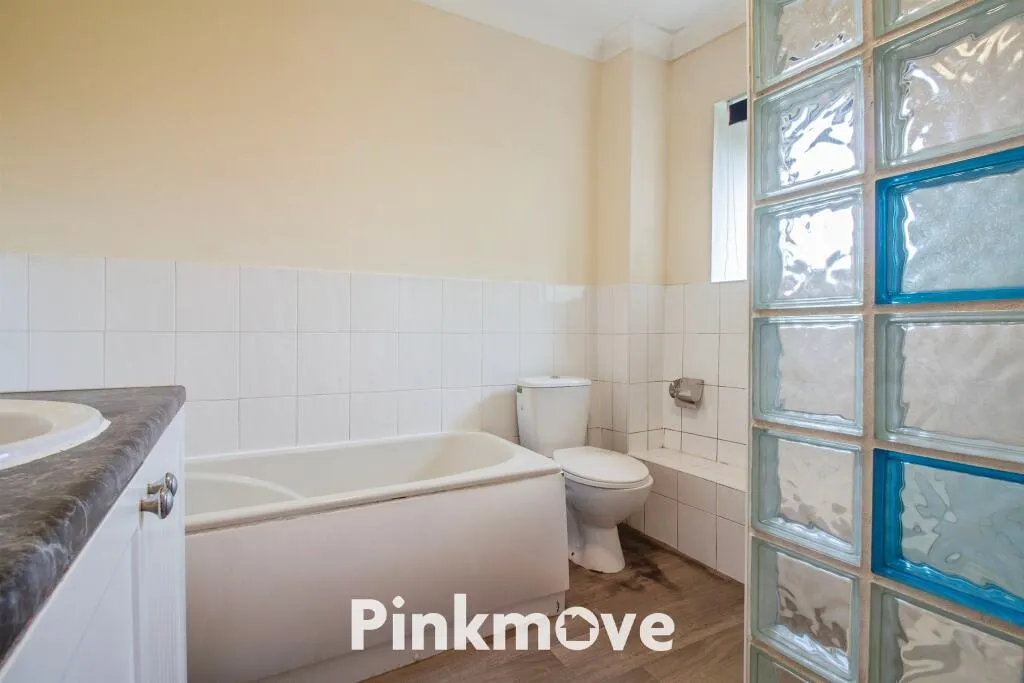 3 bed End of Terrace