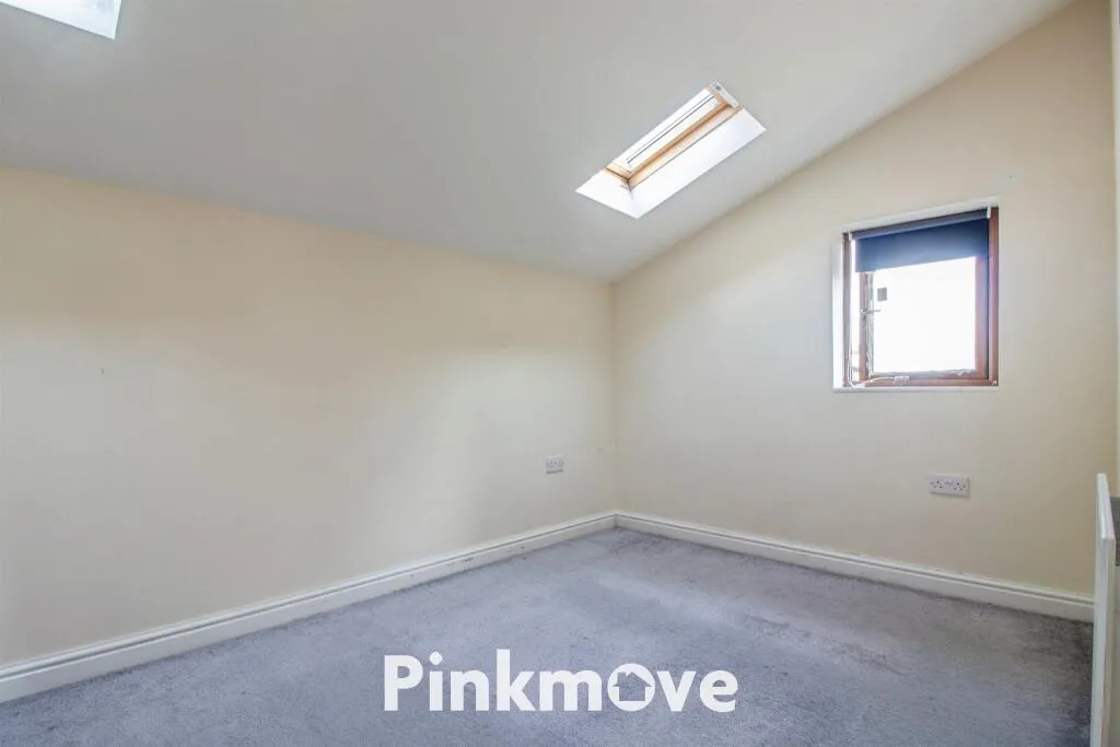 3 bed End of Terrace