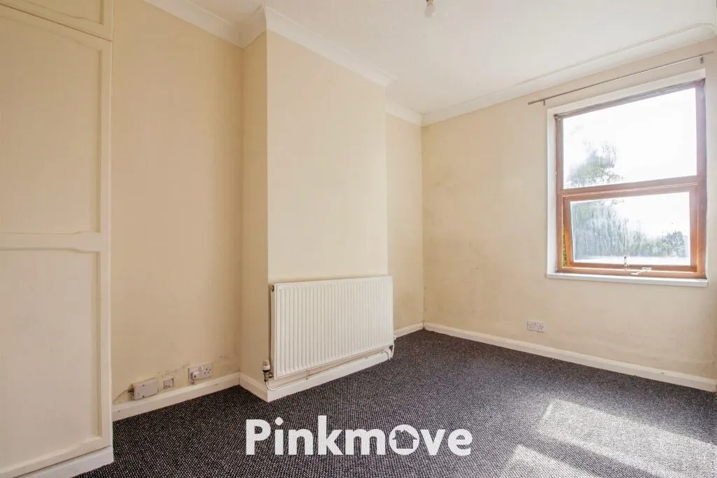 3 bed End of Terrace