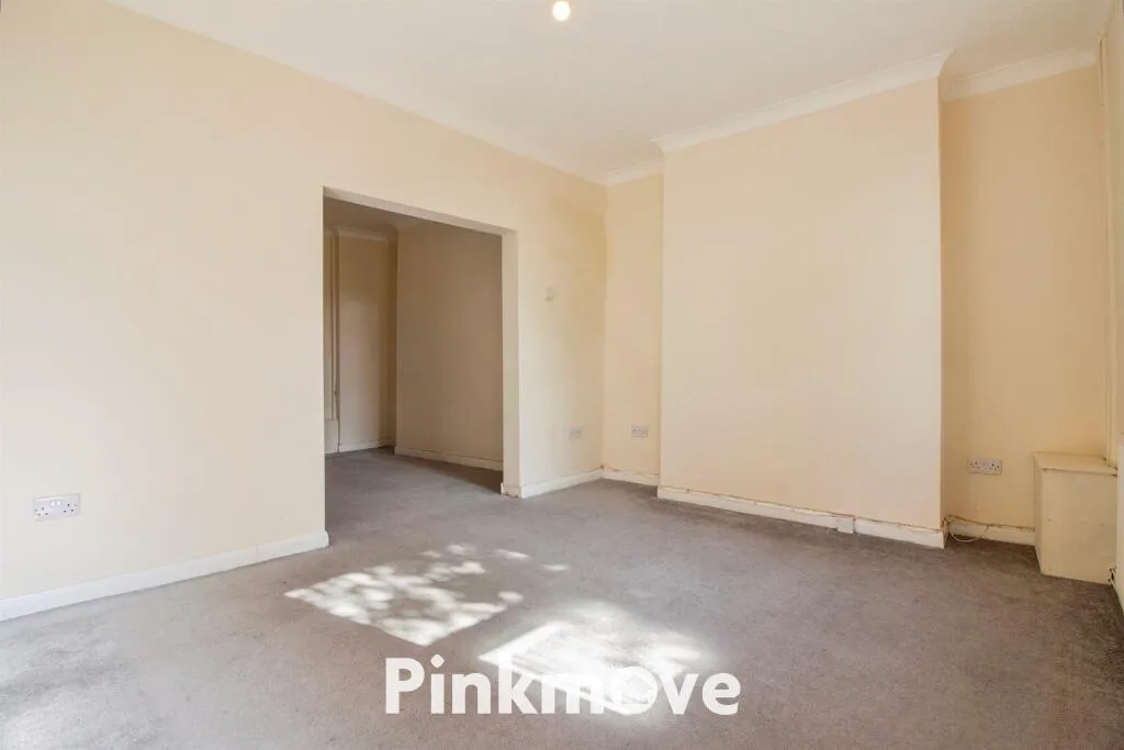 3 bed End of Terrace