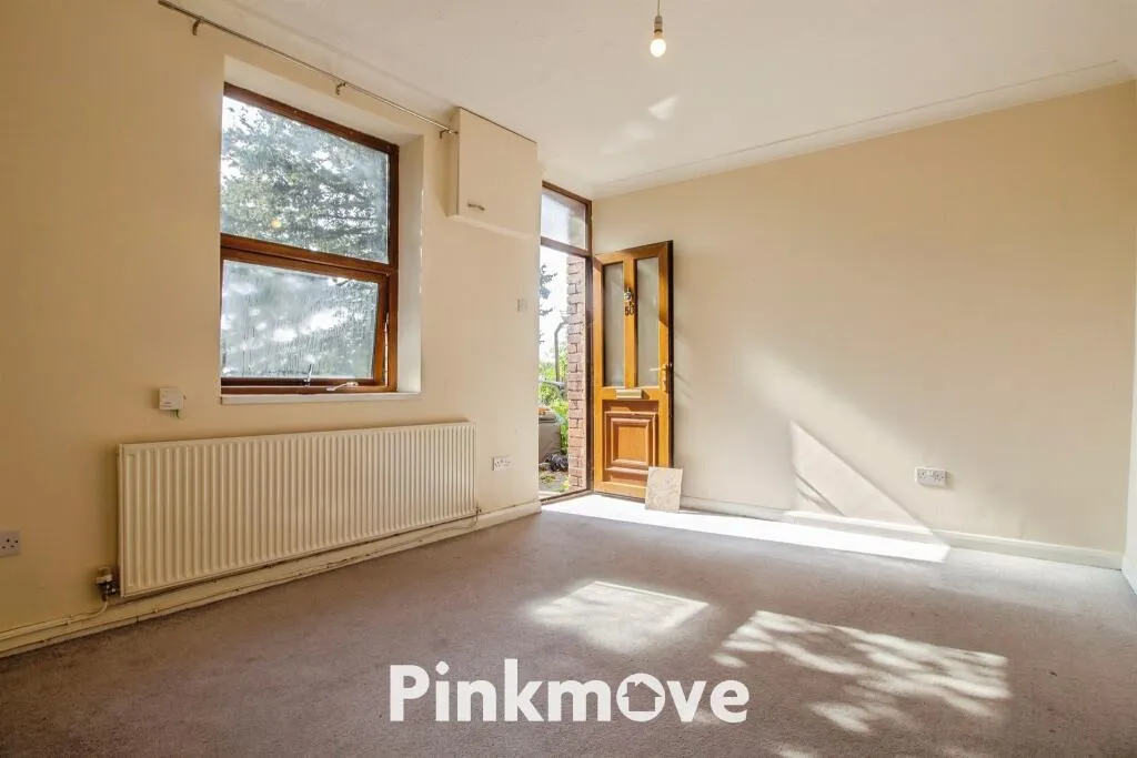 3 bed End of Terrace